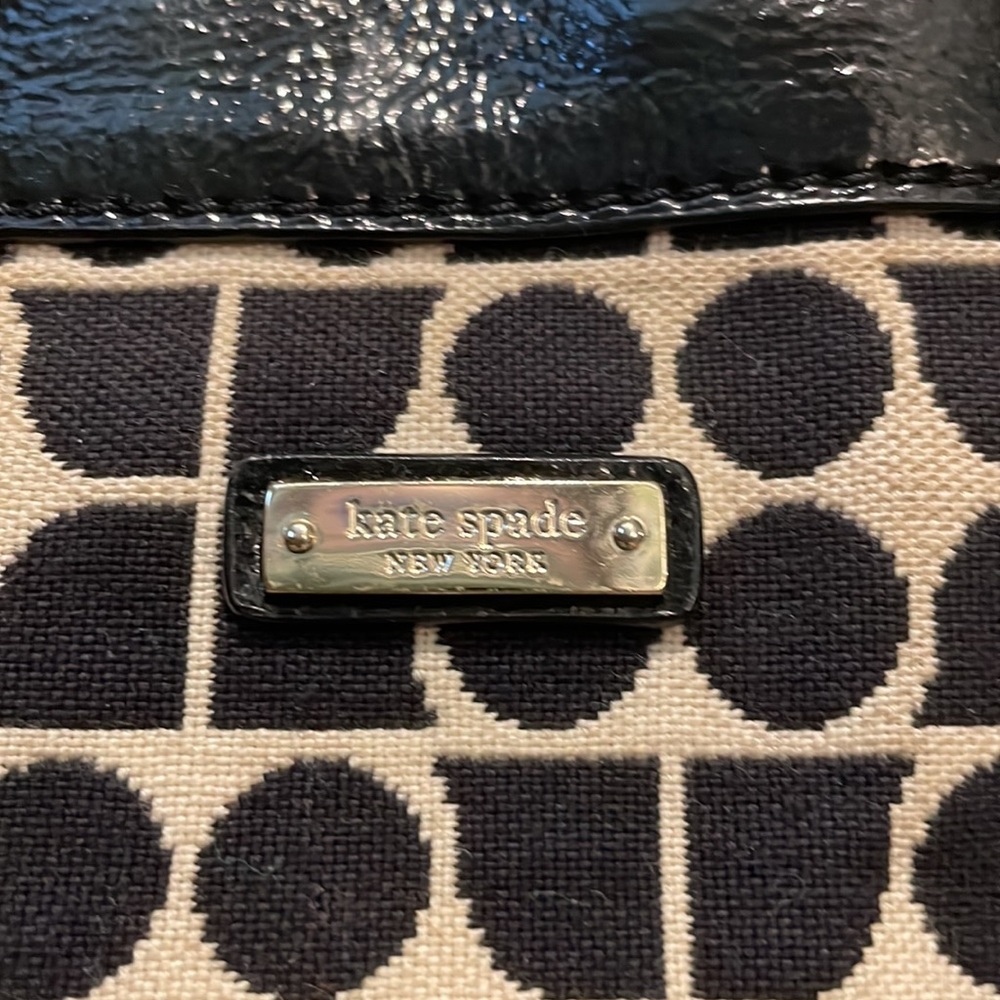 Kate Spade New York Zipper Tote Bag. Signature Pattern Vintage - Picture 3 of 15